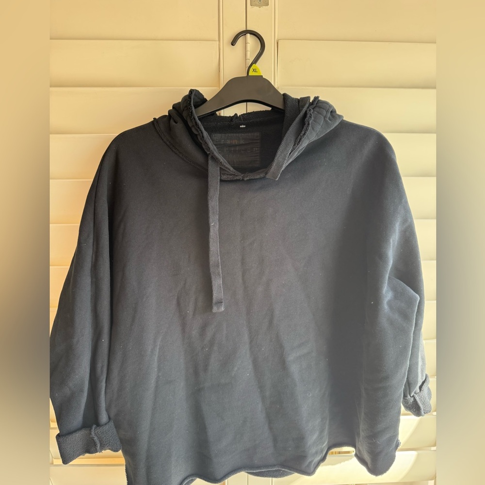 Frank and Eileen Relaxed Kane Capelet Hoodie in Black (Size XS) - Picture 4 of 11